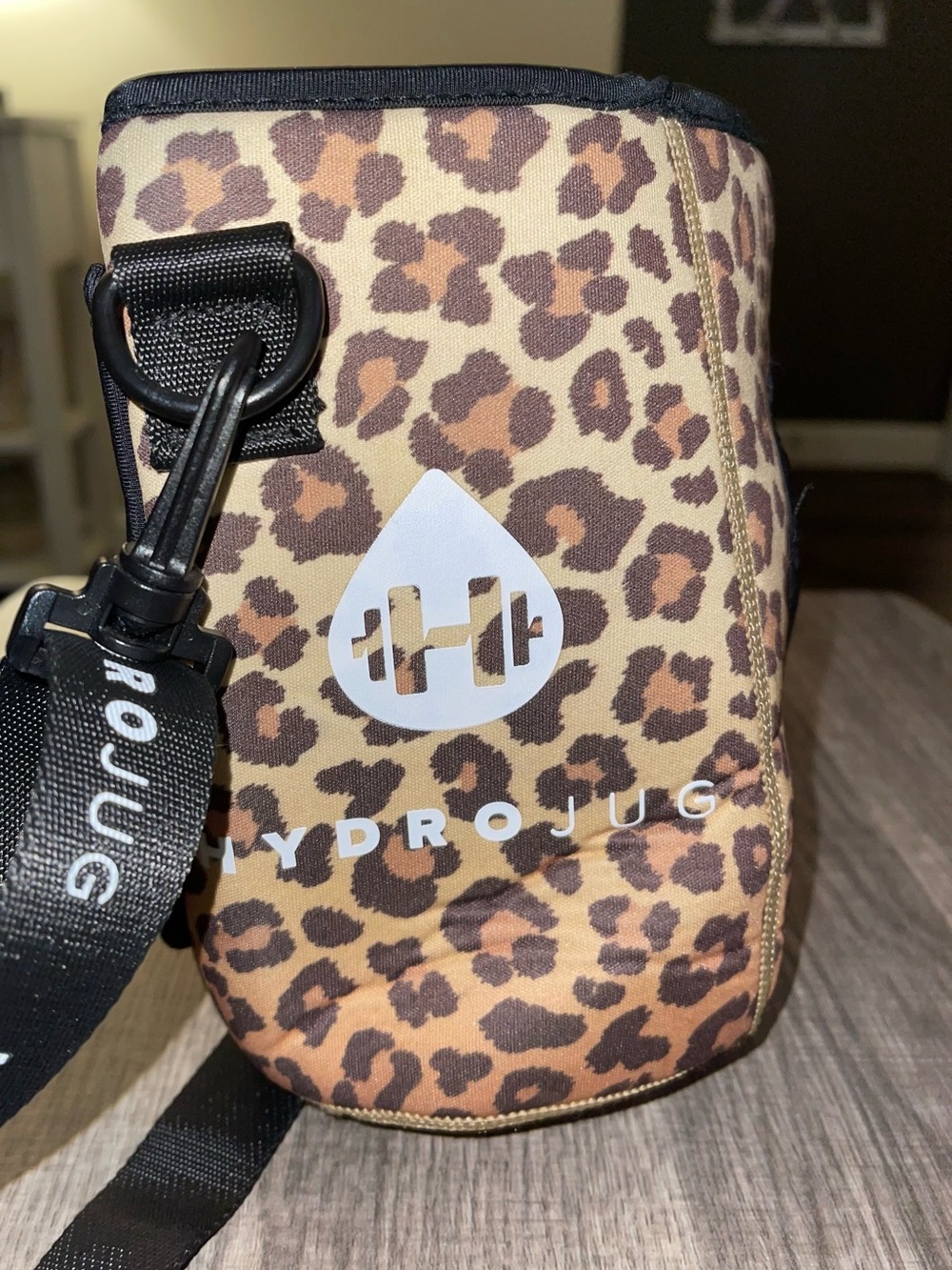 HydroJug Leopard Print Carry Sling in Brown and Black